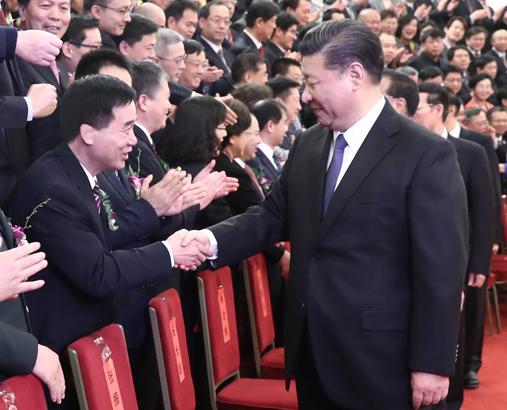 2018年1月8日，張國良榮獲國家科技進步一等獎,習(xí)近平總書記與張國良握手照片