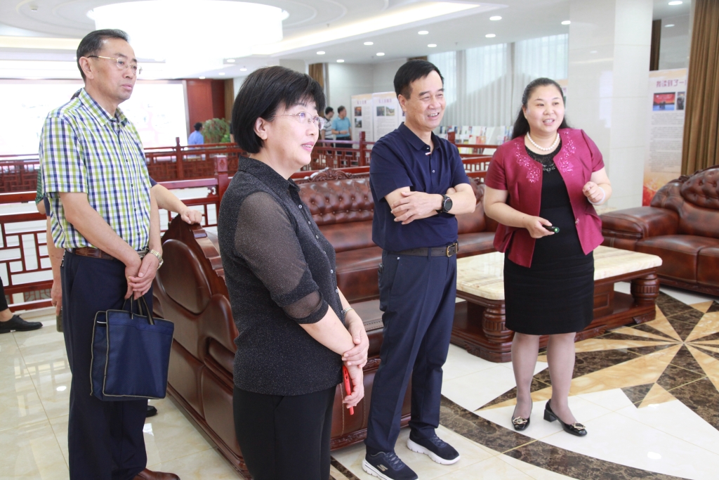 2019年9月17日，連云港市人力資源和社會保障局程曉紅局長蒞臨鷹游集團交流指導(dǎo)